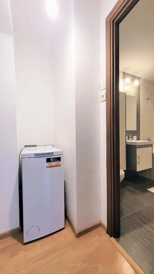 Cozy City Retreat, Obor Market & Metro Bucharest Apartment
